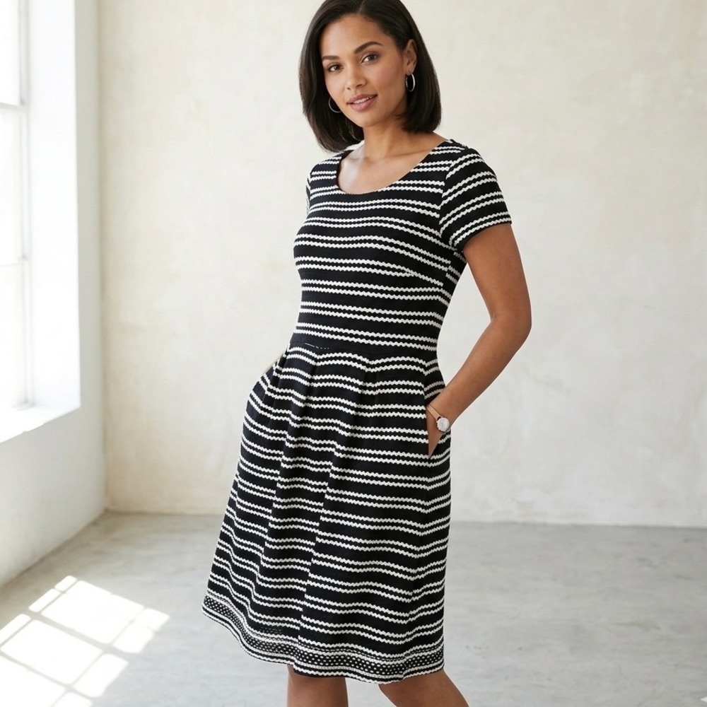 Eight Sixty Womens Black White Striped Fit Flare Scoop Back Pocket Dress Large
